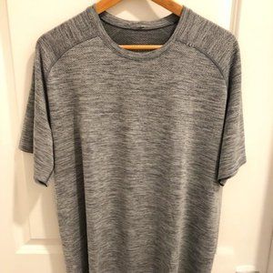 SOLD - Men's Lululemon Metal Vent Tech SS XL shirt Gray